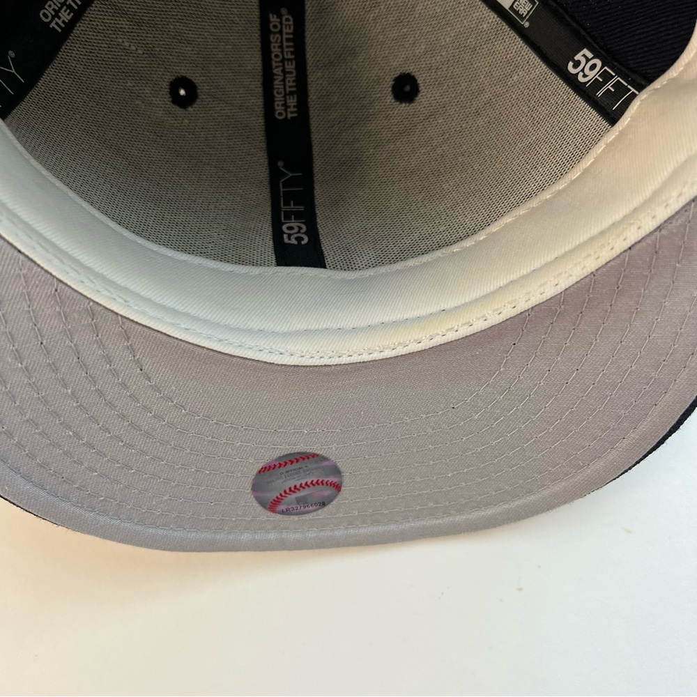 Sold New Era 59Fifty San Diego Padres 1998 World Series Fitted Hat 7 1/2 - Picture 3 of 7